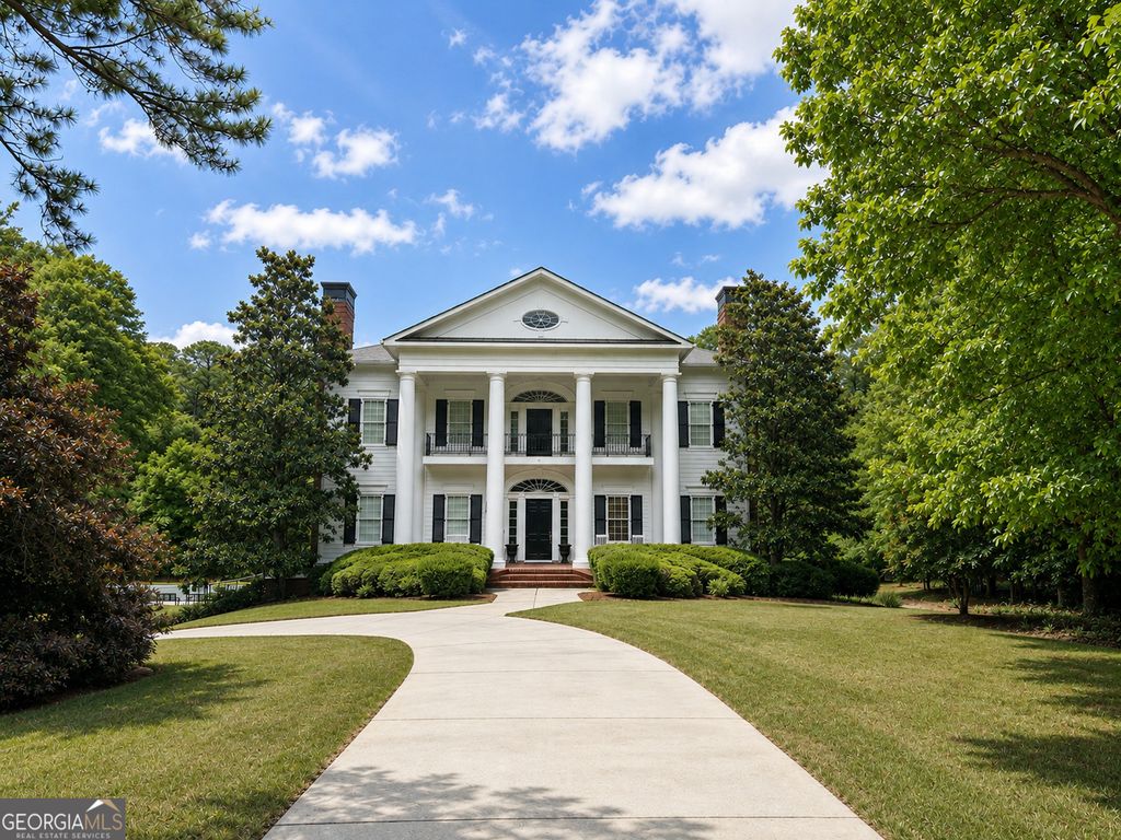 Photo of 1305 Layor Court, Peachtree City, GA 30269 (MLS # 10760236)