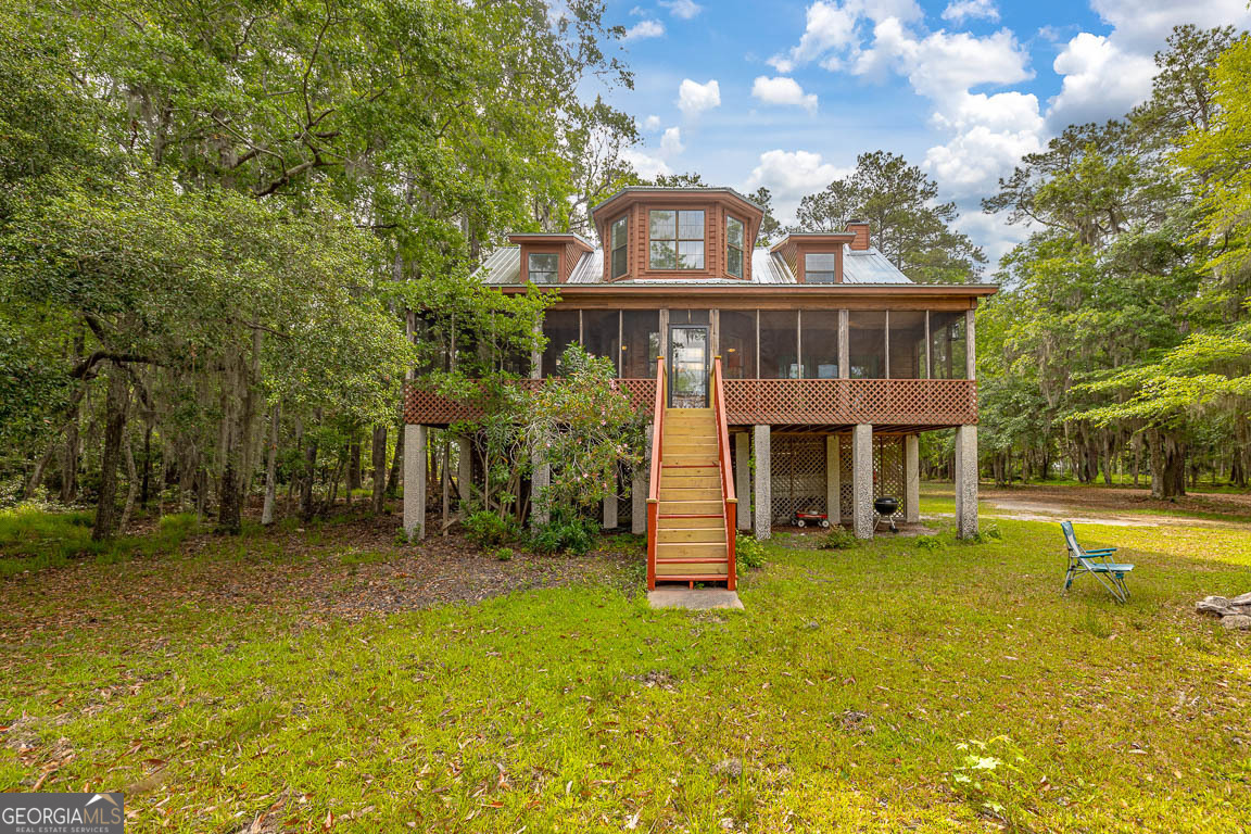 1525 W Black Island RD SE