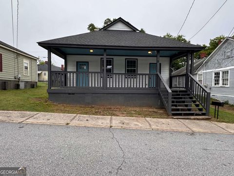 8 Hazel ST Porterdale GA 30014