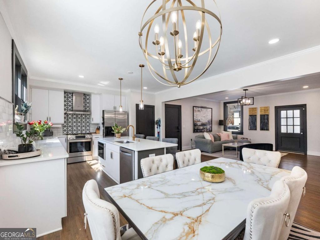 Photo of 88 Peachtree Memorial Drive NW #88, Atlanta, GA 30309 (MLS # 10703983)