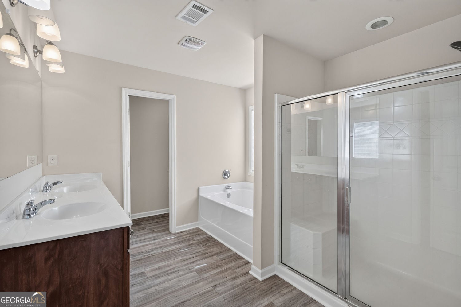 650 Collingsworth LN