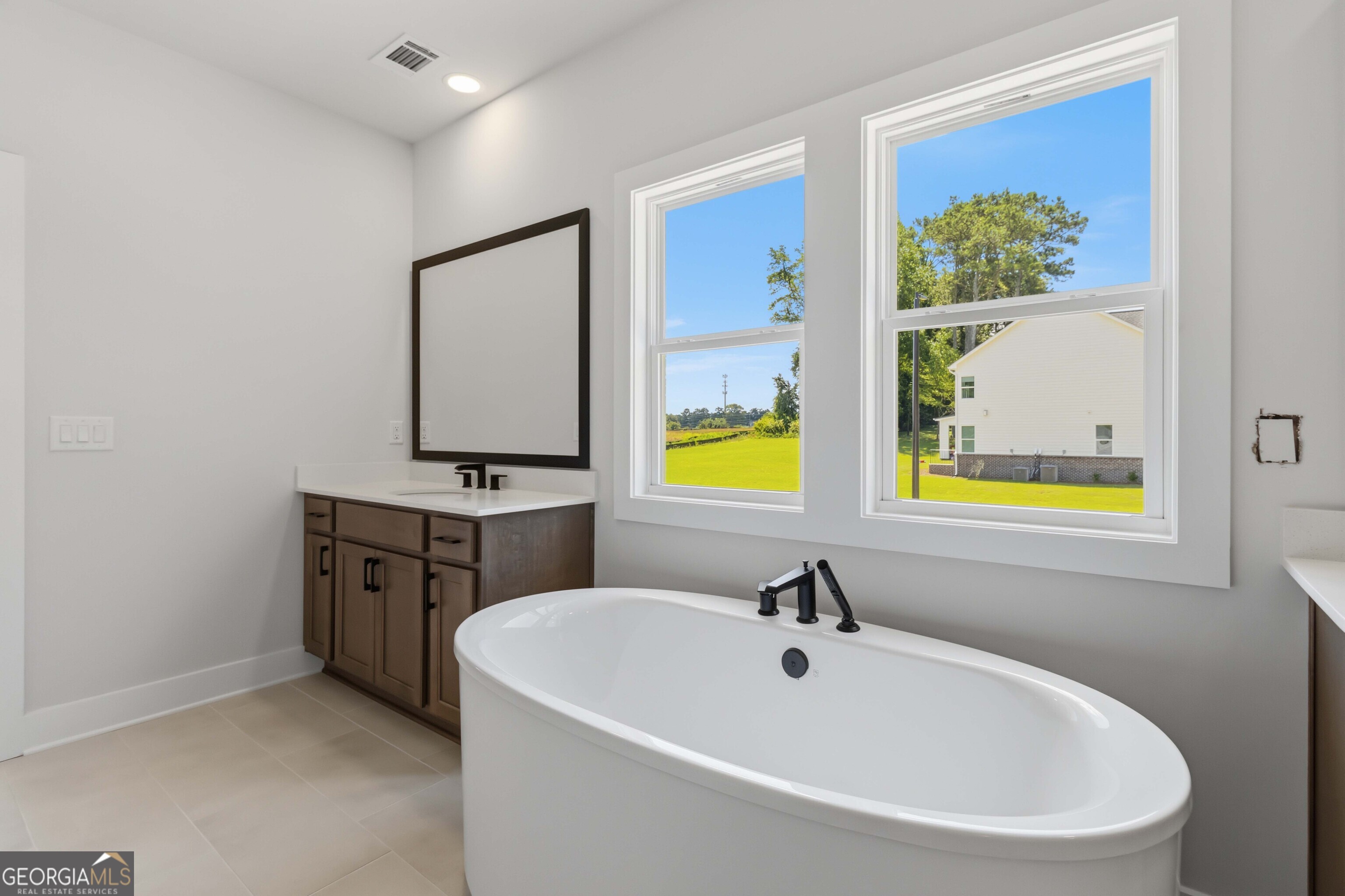 3090 Waterfront Circle