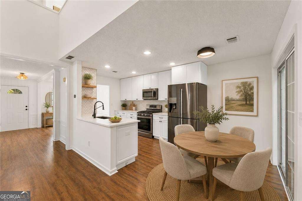 Photo of 621 Lullingstone Drive SE, Marietta, GA 30067 (MLS # 10786791)