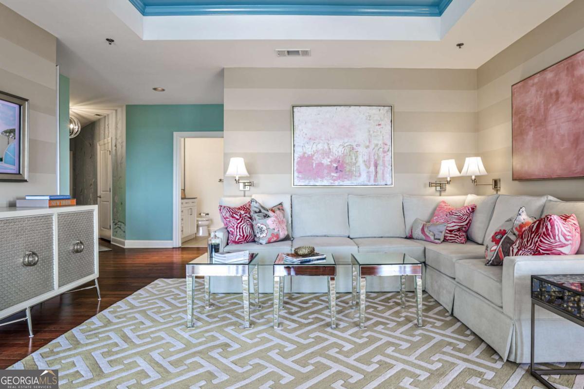 325 E Paces Ferry RD NE 1105