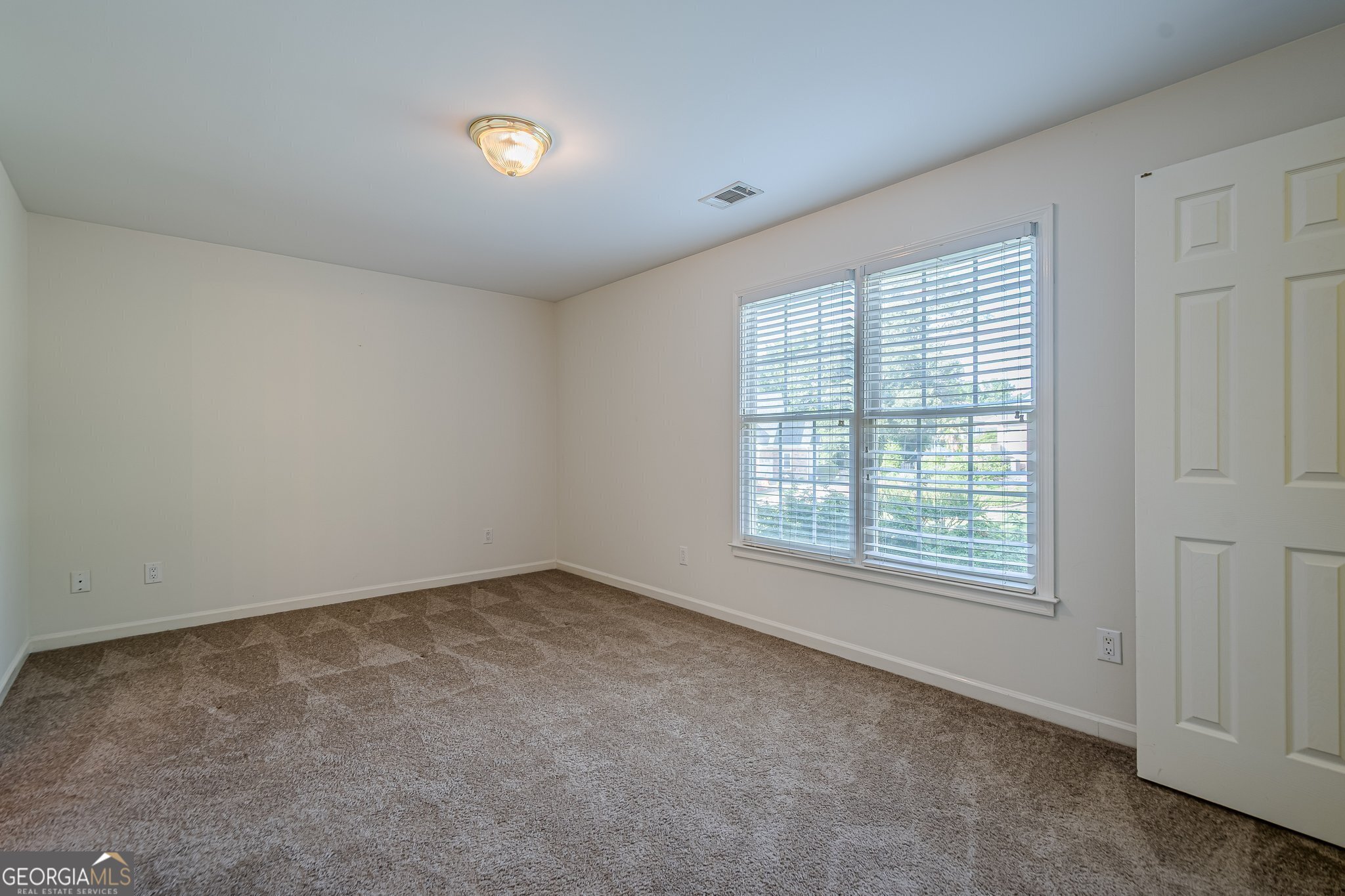 Cumming, Georgia 30040, United States, 4 Bedrooms Bedrooms, ,5 BathroomsBathrooms,Residential,Active,102942