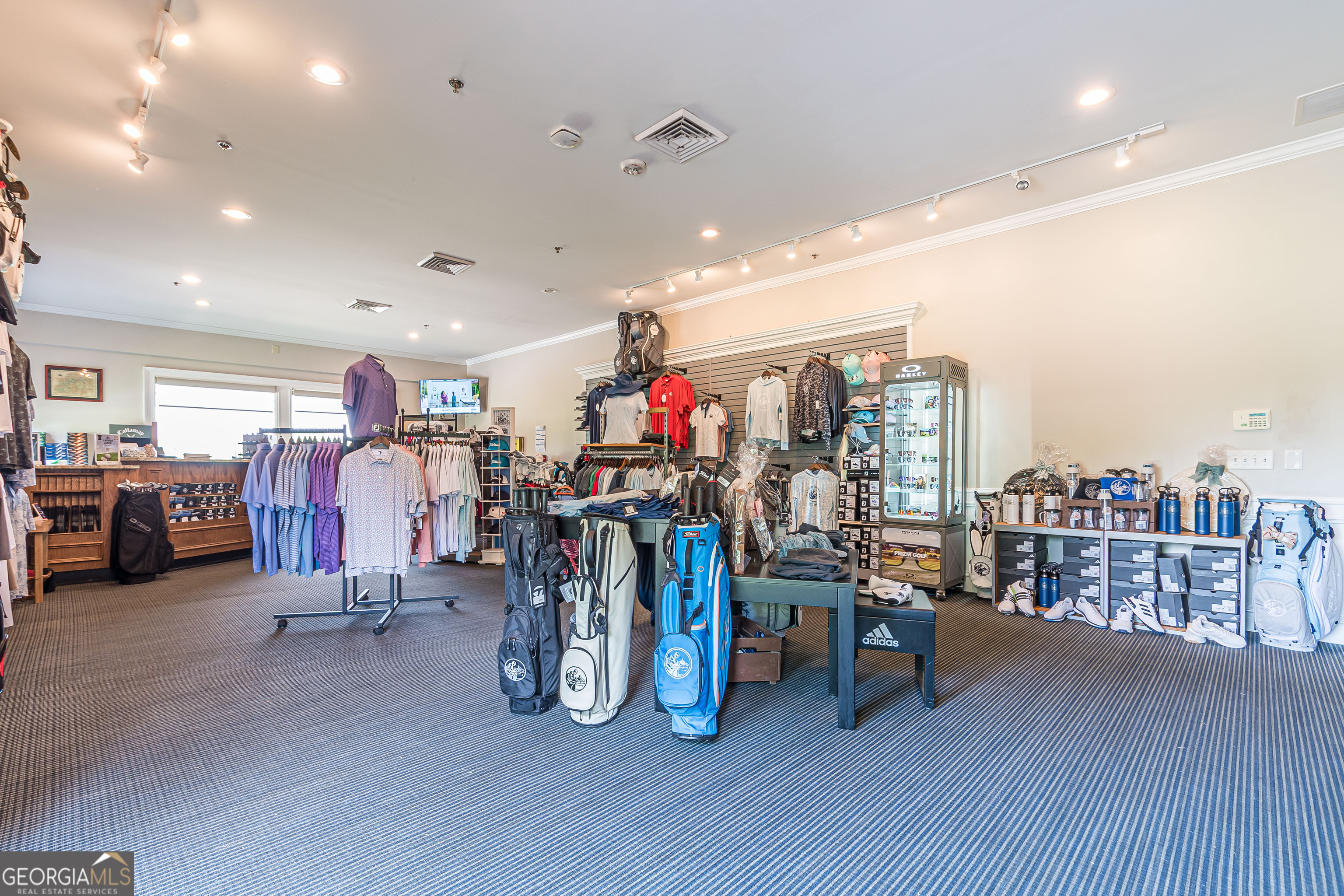 Cumming, Georgia 30040, United States, 4 Bedrooms Bedrooms, ,5 BathroomsBathrooms,Residential,Active,102942