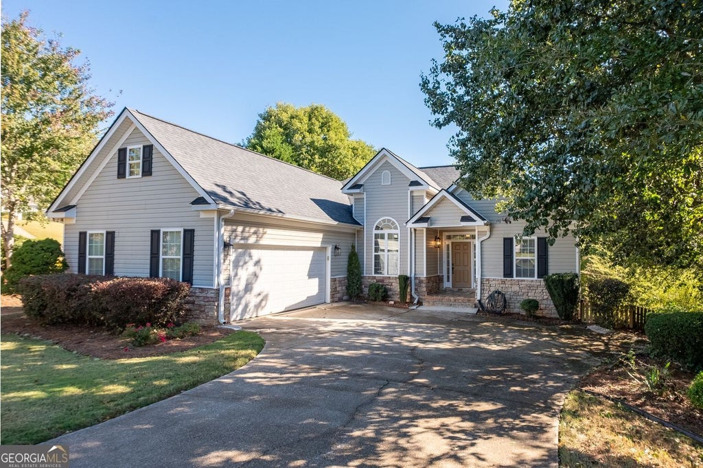 Photo of 4365 Old Wyndoham Court, Gainesville, GA 30506 (MLS # 10869764)