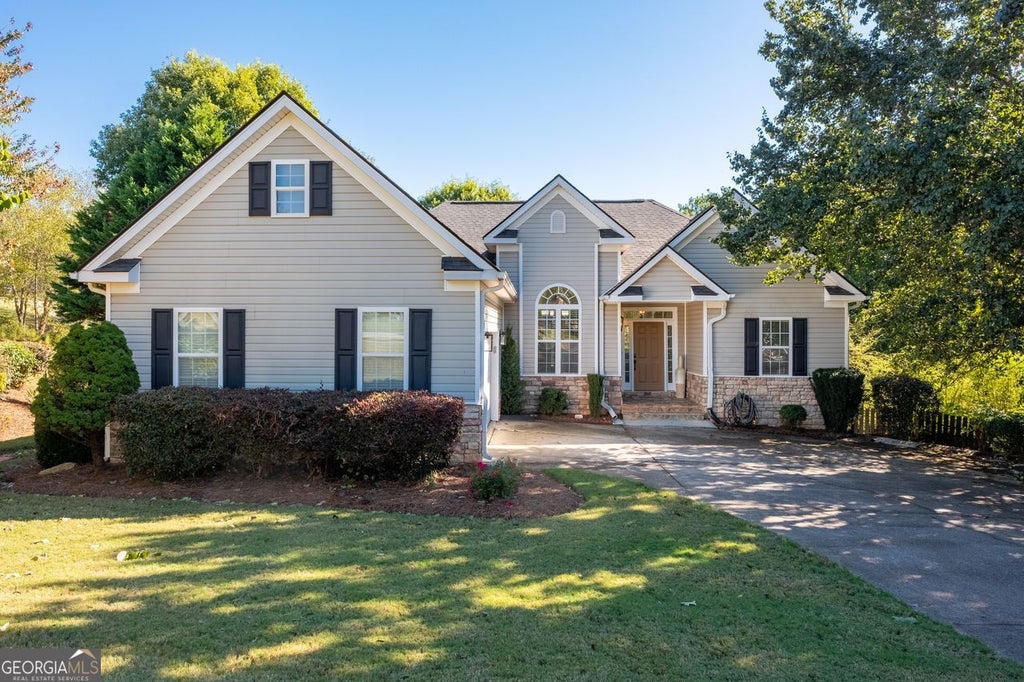 Photo of 4365 Old Wyndoham Court, Gainesville, GA 30506 (MLS # 10869764)