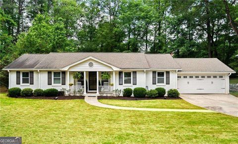 Photo of 3796 Watkins Place NE, Brookhaven, GA 30319 (MLS # 10639942)