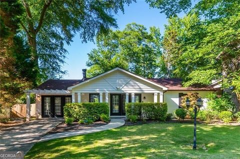 Photo of 1781 Warren Court NW, Atlanta, GA 30318 (MLS # 10765560)