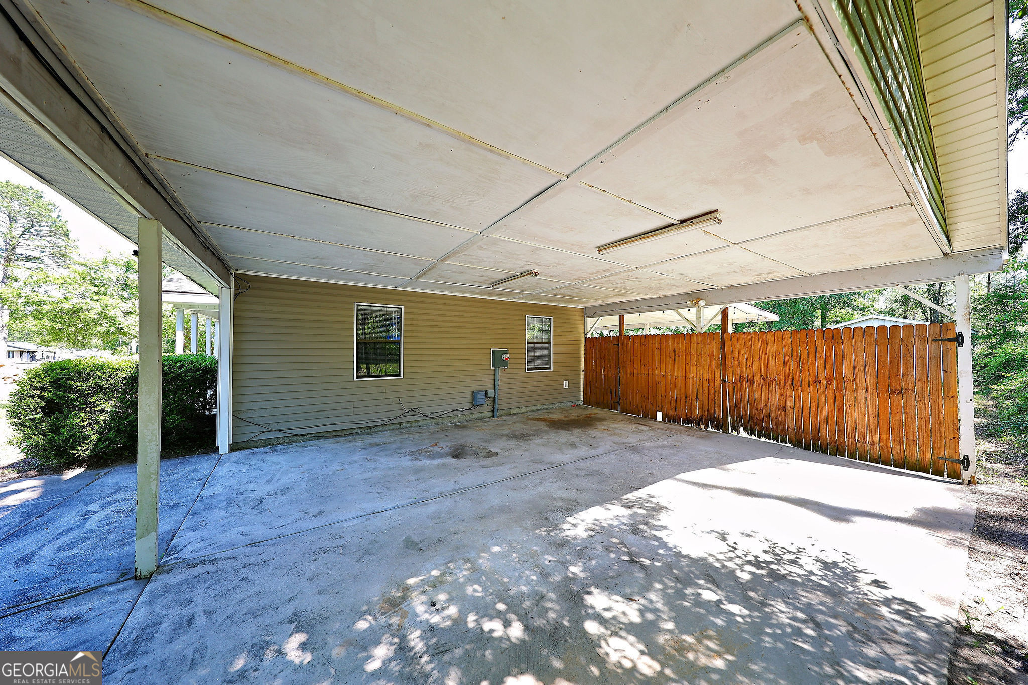 210 Pinedale CIR