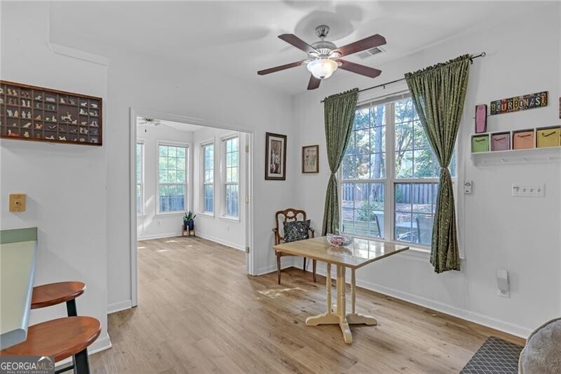 3833 Kirkwood RUN NW