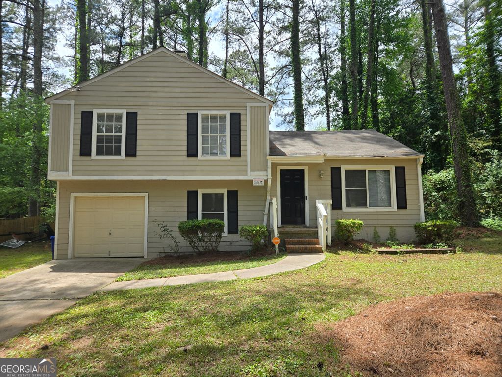 Photo of 447 Sherwood Circle, Stone Mountain, GA 30087 (MLS # 10764846)