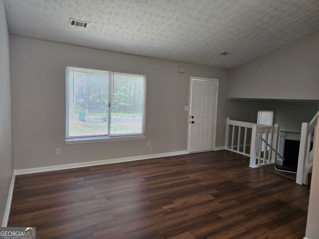 Photo of 447 Sherwood Circle, Stone Mountain, GA 30087 (MLS # 10764846)