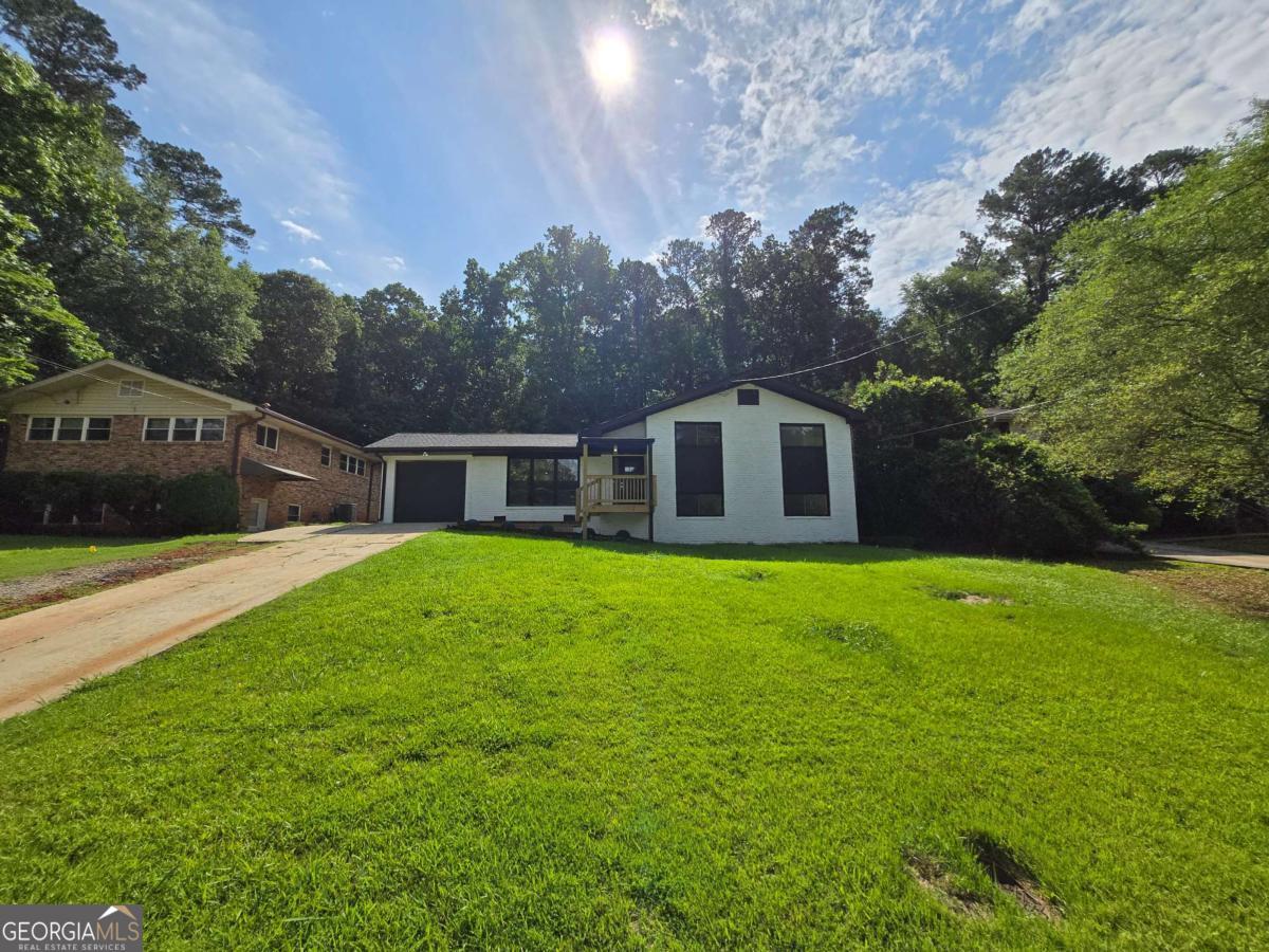 2400 Glenrock DR