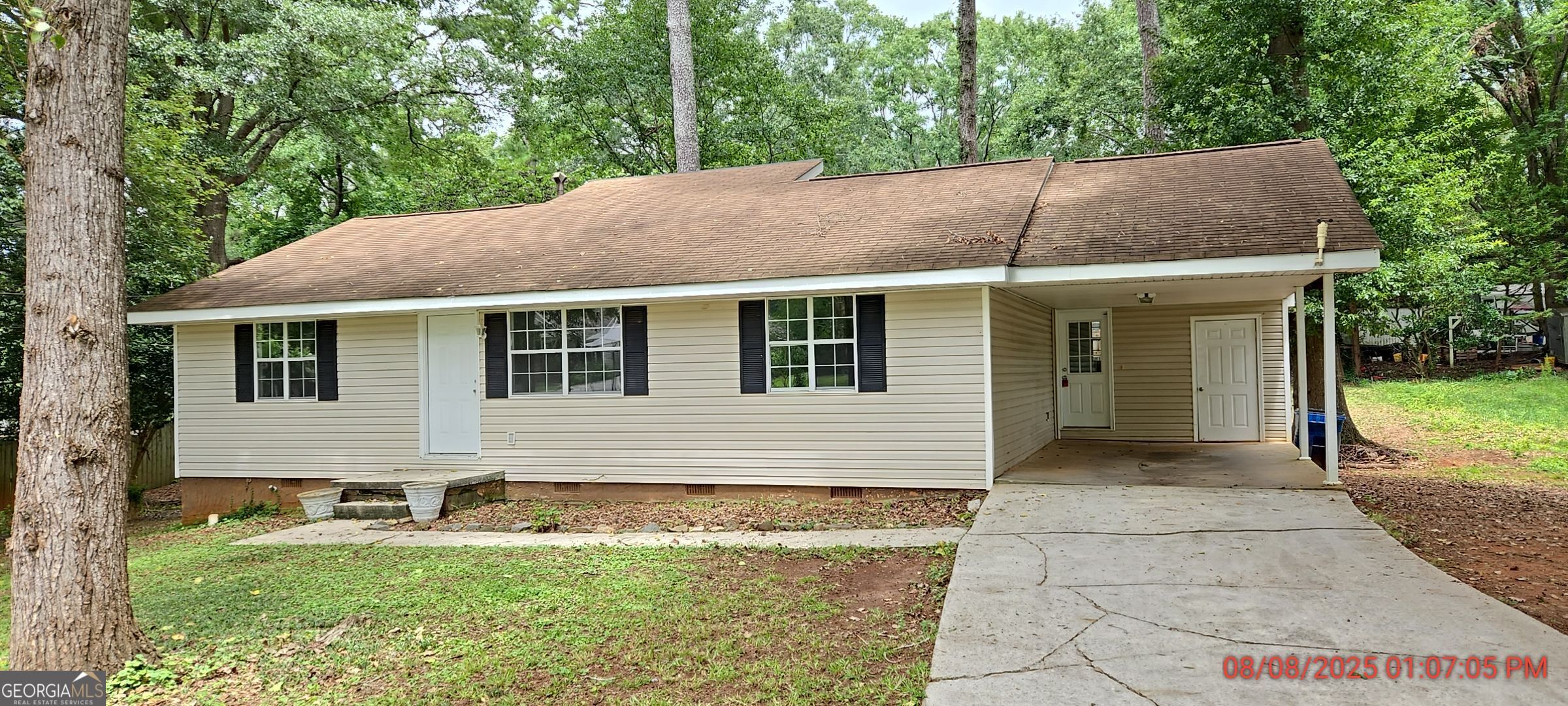 Great ranch in quiet neighborhood - walk to McDonough square! Split-bedroom plan * Kitchen features tons of cabinet space, double pantry, refrigerator, gas stove, & dishwasher * Separate laundry room * $75 application fee per adult * $500 pet fee * One pet maximum and 20 pound limit *