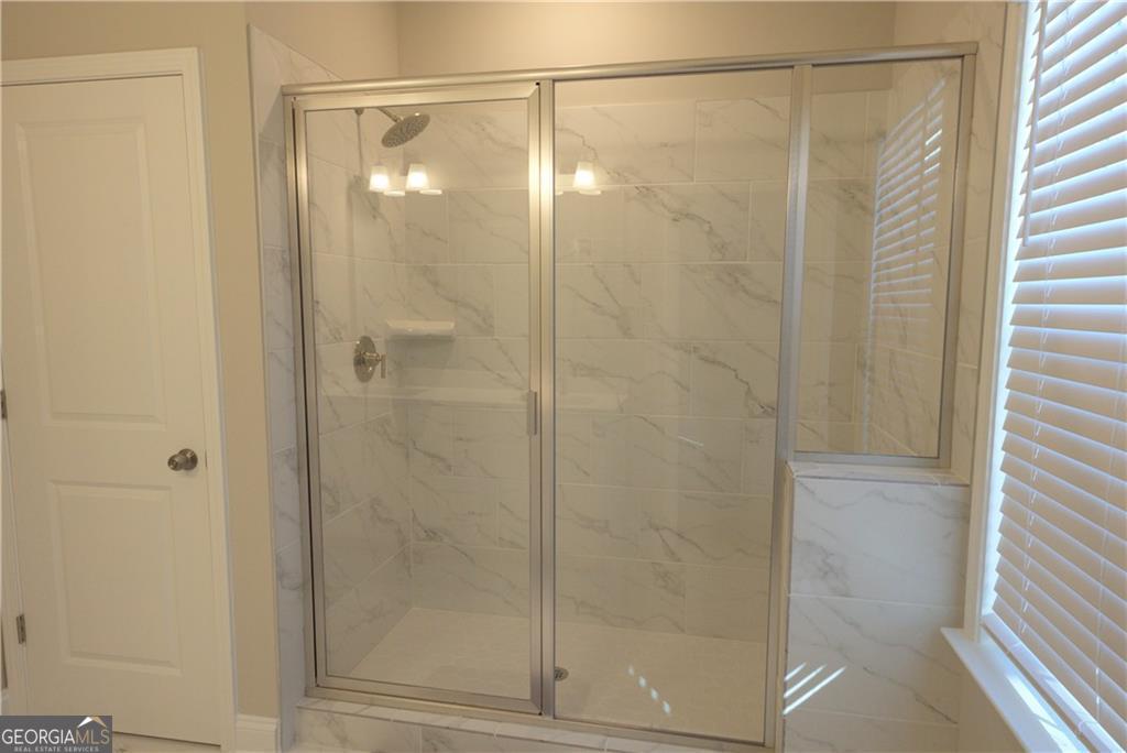 Caravelle - Residential Lease