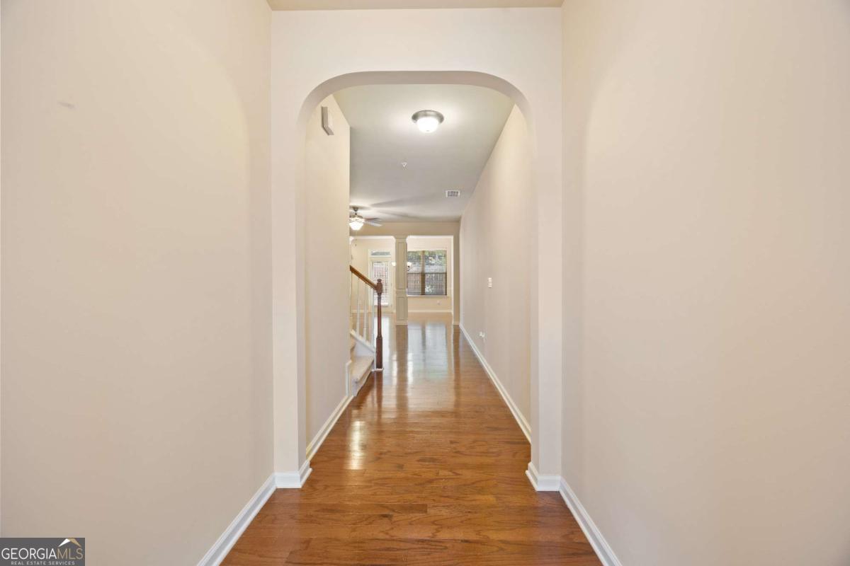 2296 Thackery RD