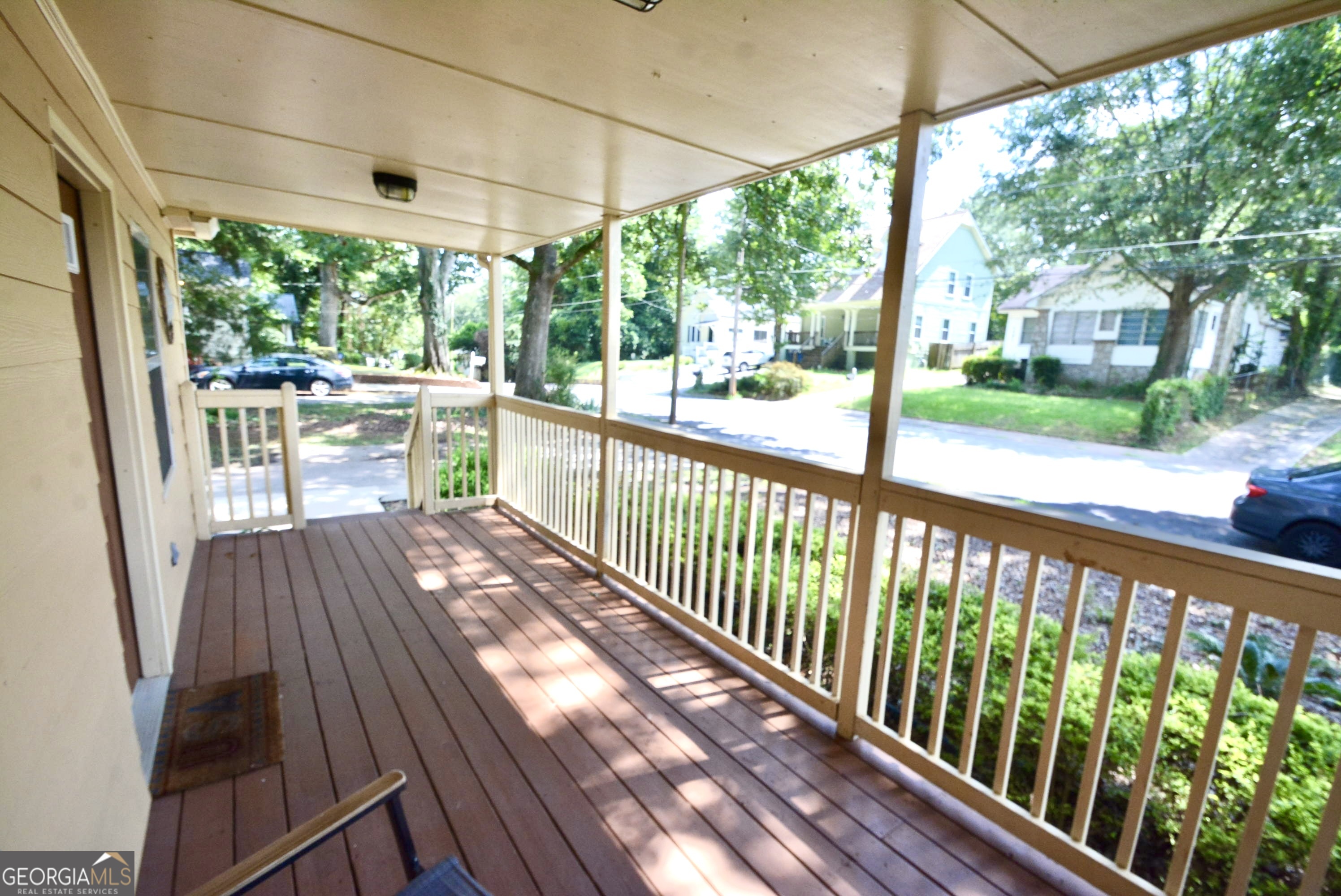 1385 Elizabeth LN
