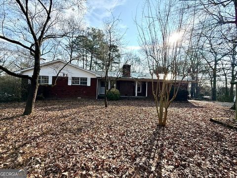 Photo of 408 Peters Street, Calhoun, GA 30701 (MLS # 10657365)