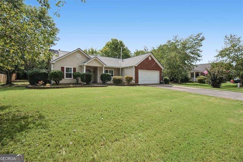 Photo of 33 Glenabbey Drive NW, Cartersville, GA 30120 (MLS # 10852511)