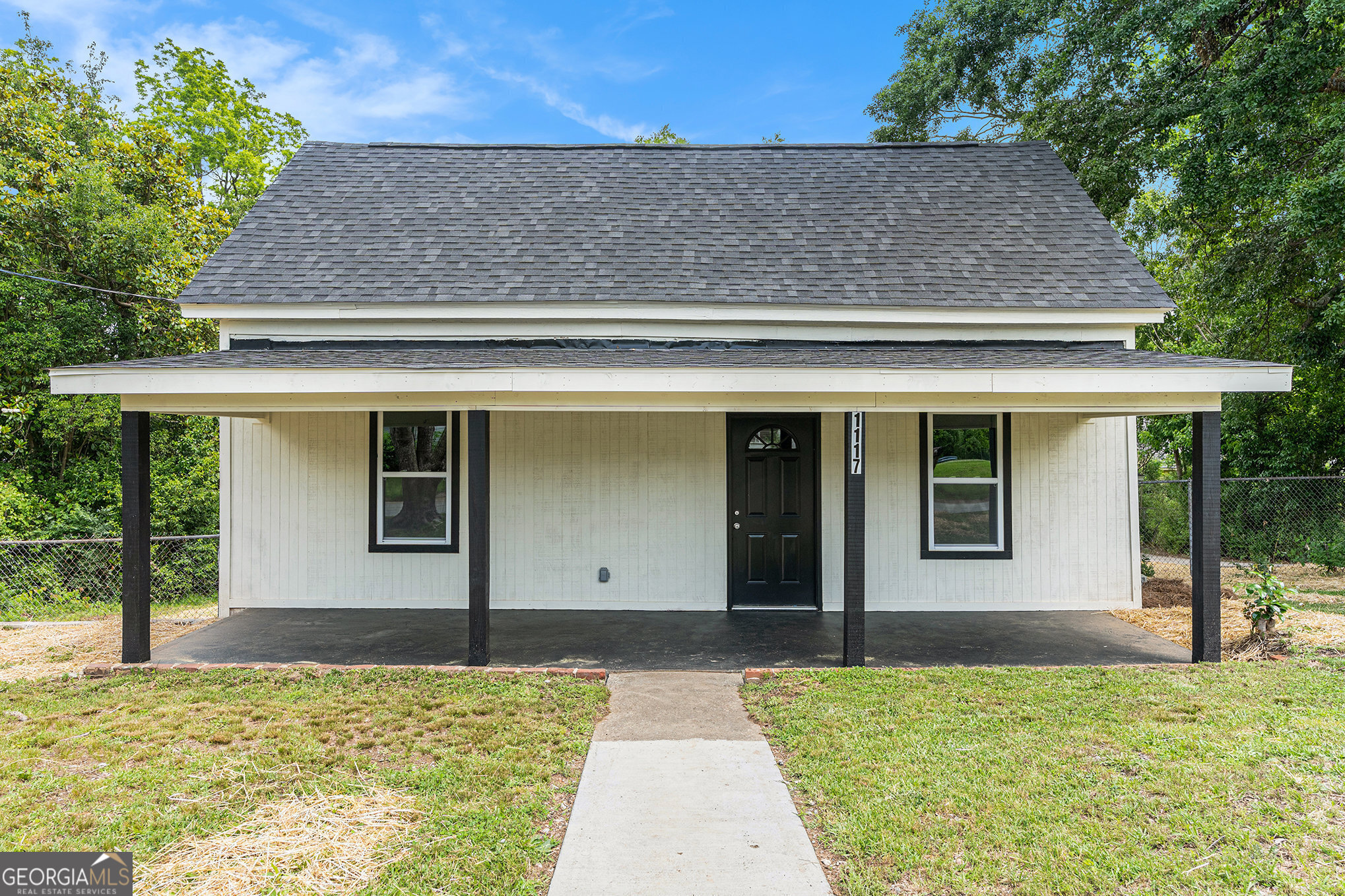 1117 Lake AVE