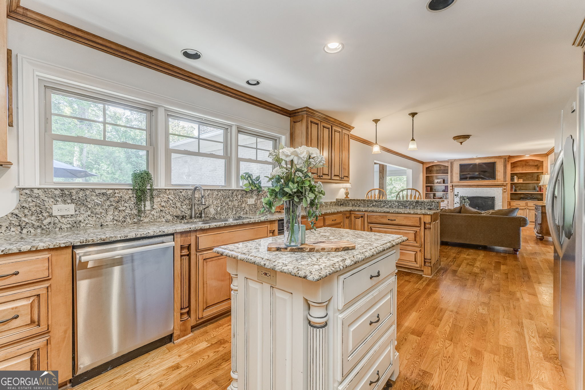 2111 Meadow Island RD