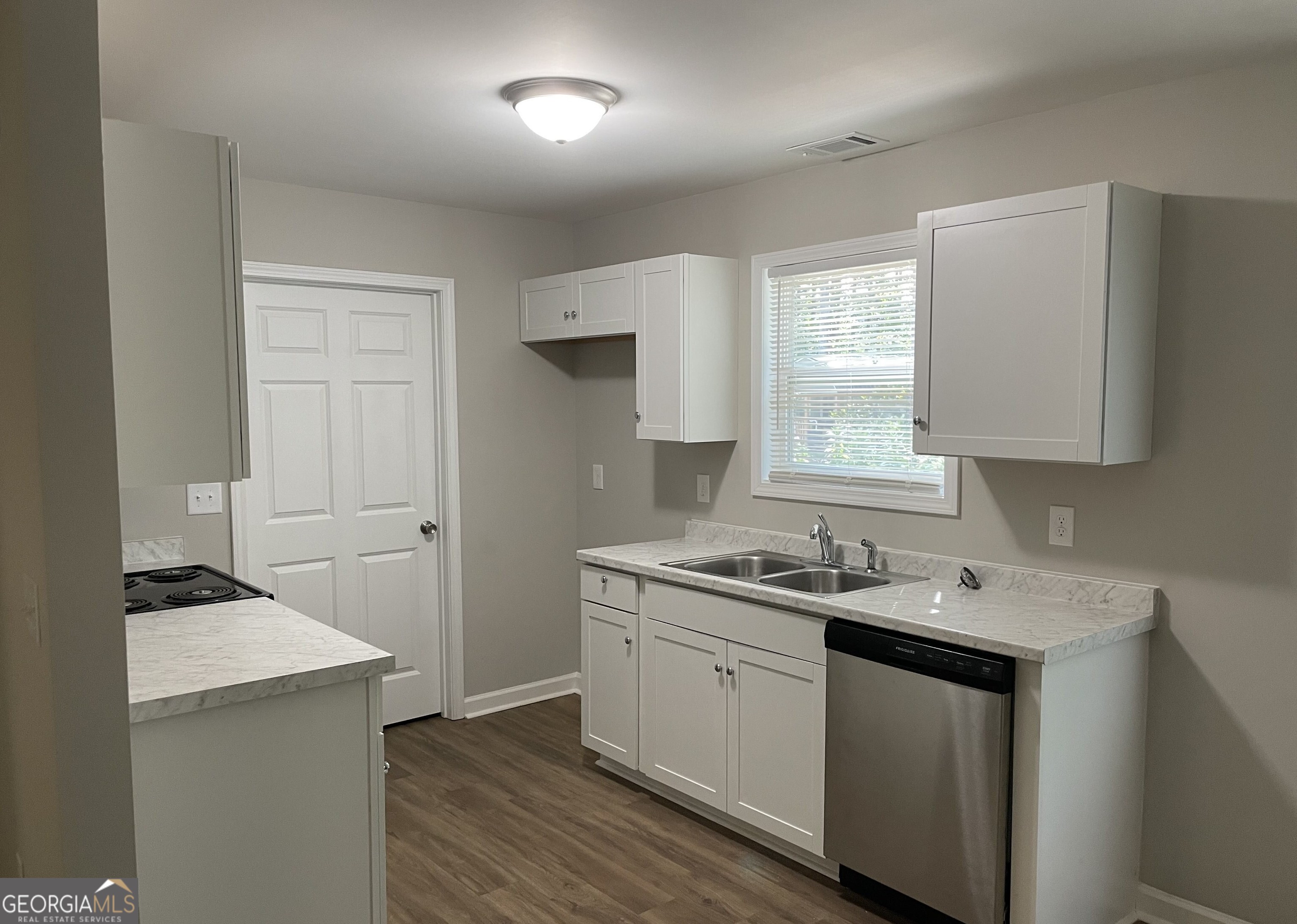 154 Live Oak CIR