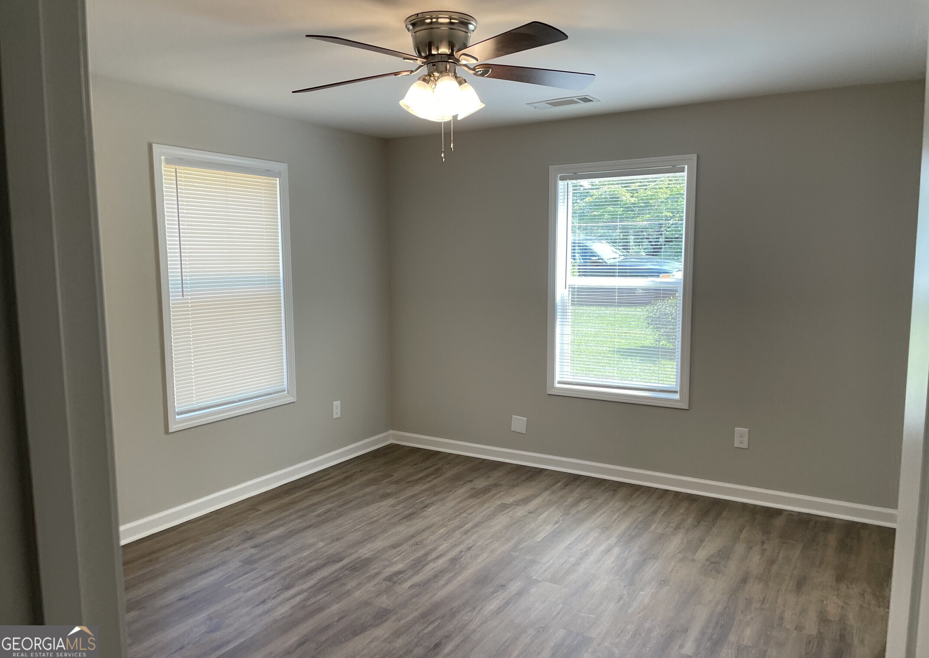 154 Live Oak CIR