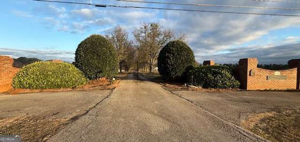 Photo of 6138 Cartersville Hwy, Dallas, GA 30132 (MLS # 10664922)