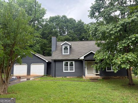 Photo of 18 Regal Way, Lawrenceville, GA 30044 (MLS # 10771333)