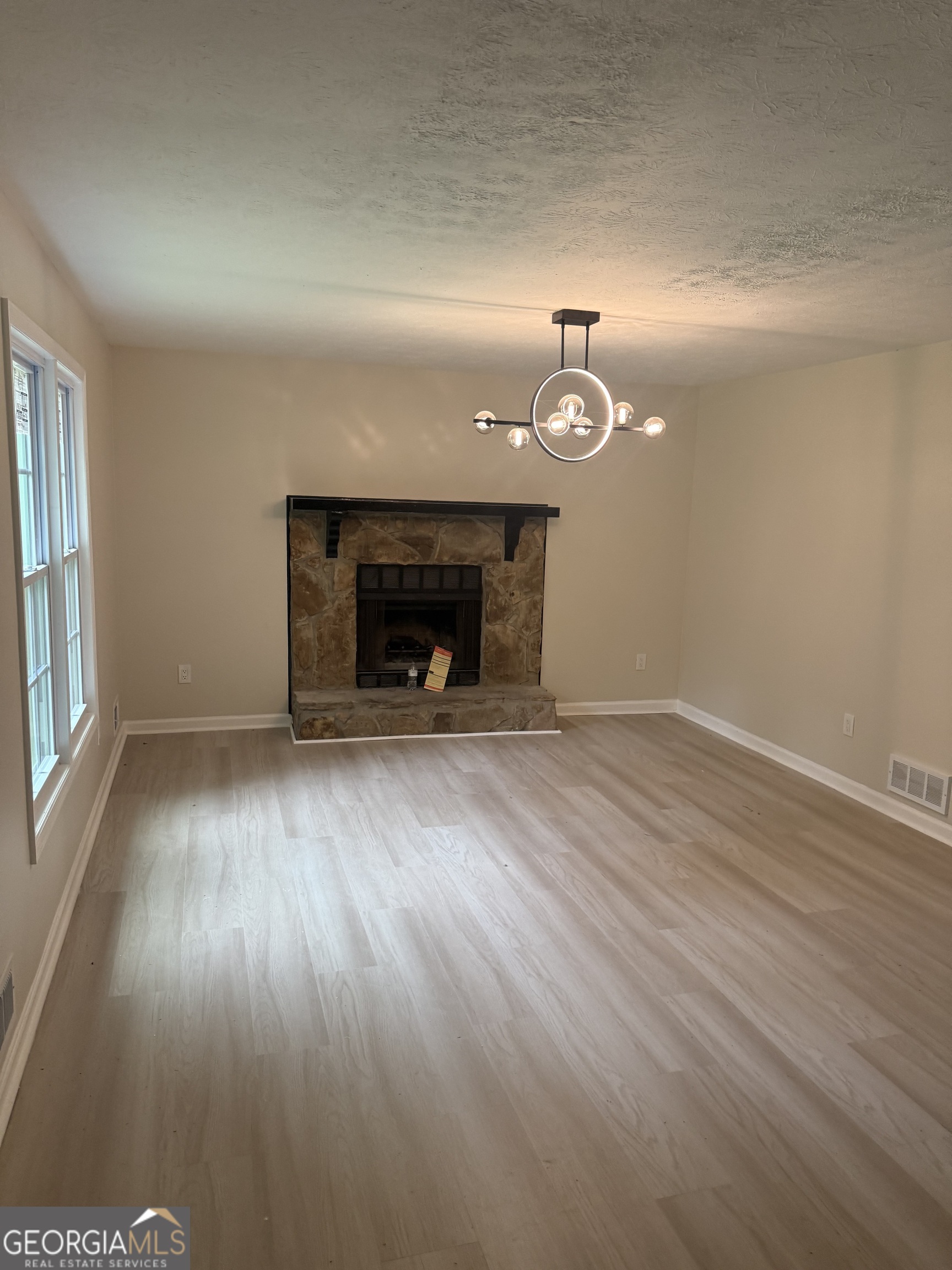 18 Regal WAY