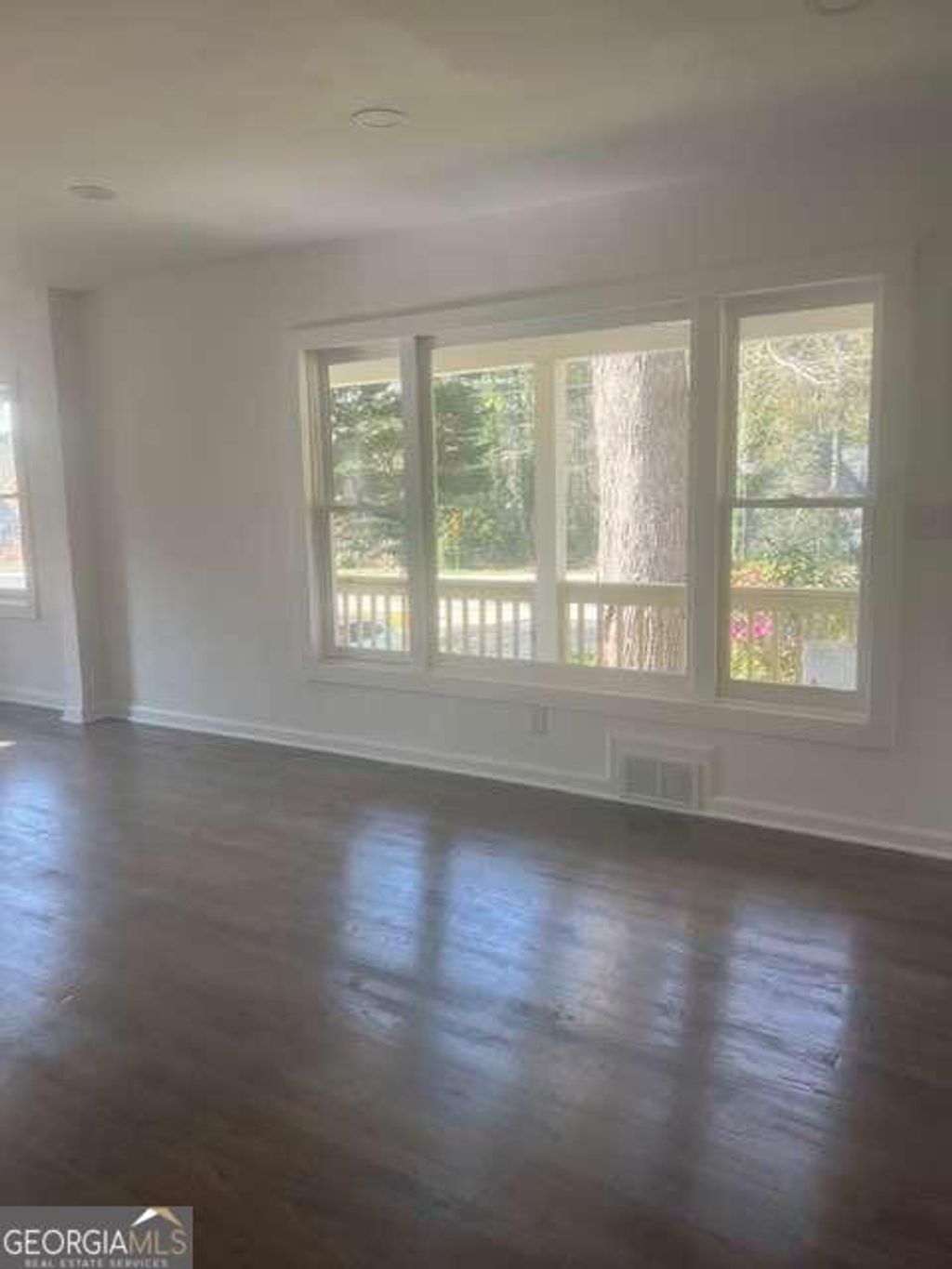 Photo of 2580 Cascade Road SW, Atlanta, GA 30311 (MLS # 10720893)