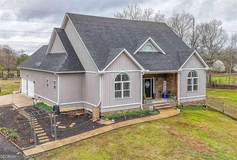 Single Family Residence in Cartersville GA 85 Wynn Loop.jpg