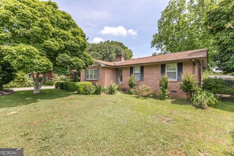 A home in Warner Robins