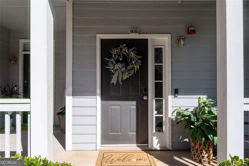 1303 Vinings Forest LN SE