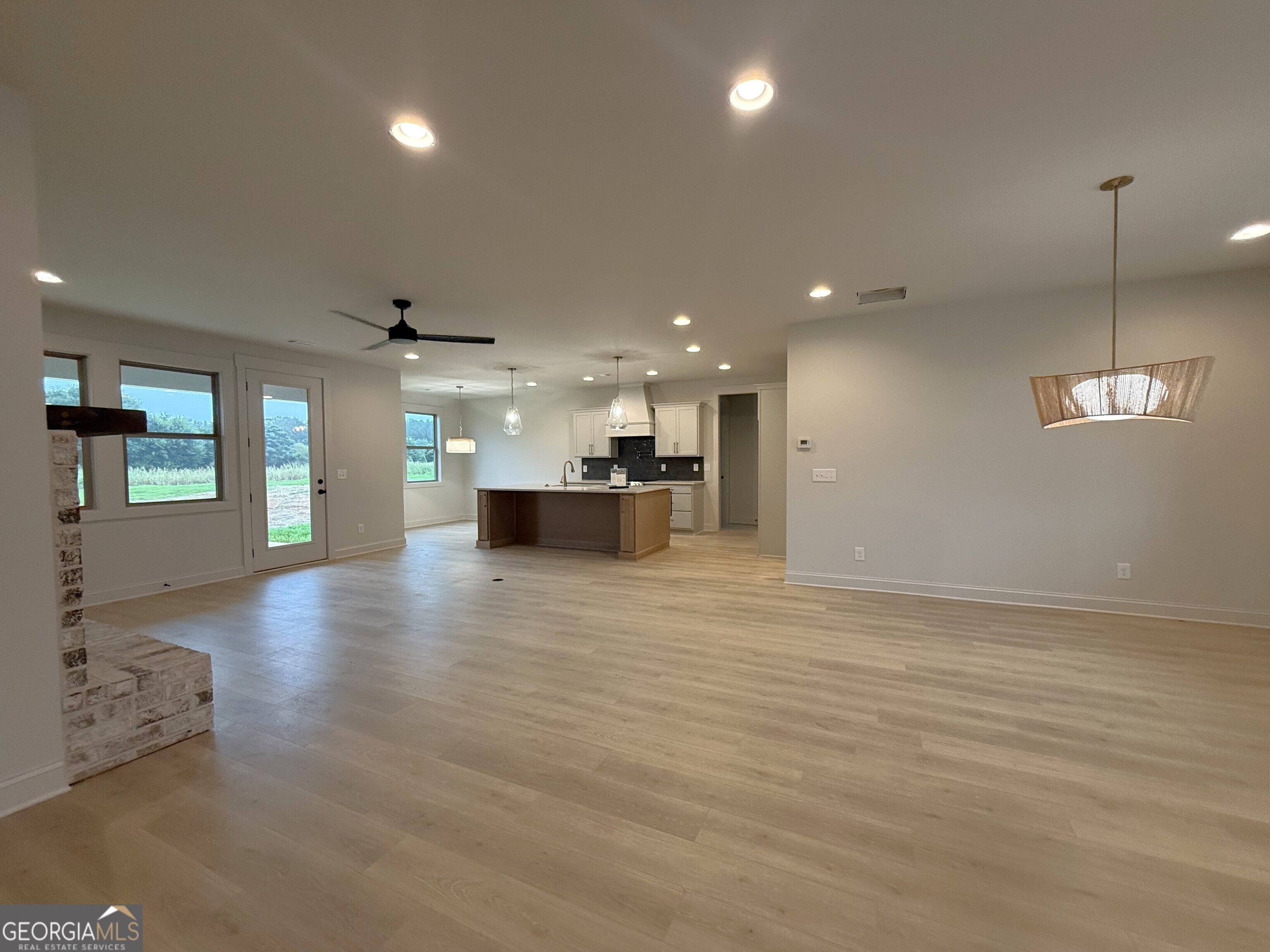 1101 Madison Hills DR