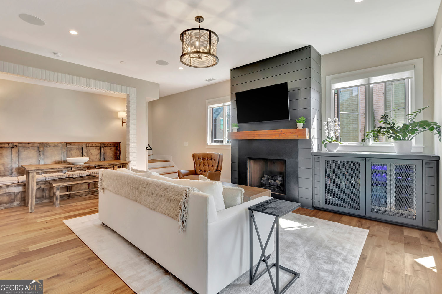 165 2nd ST