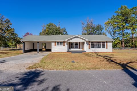 322 McGregor ST Blackshear GA 31516