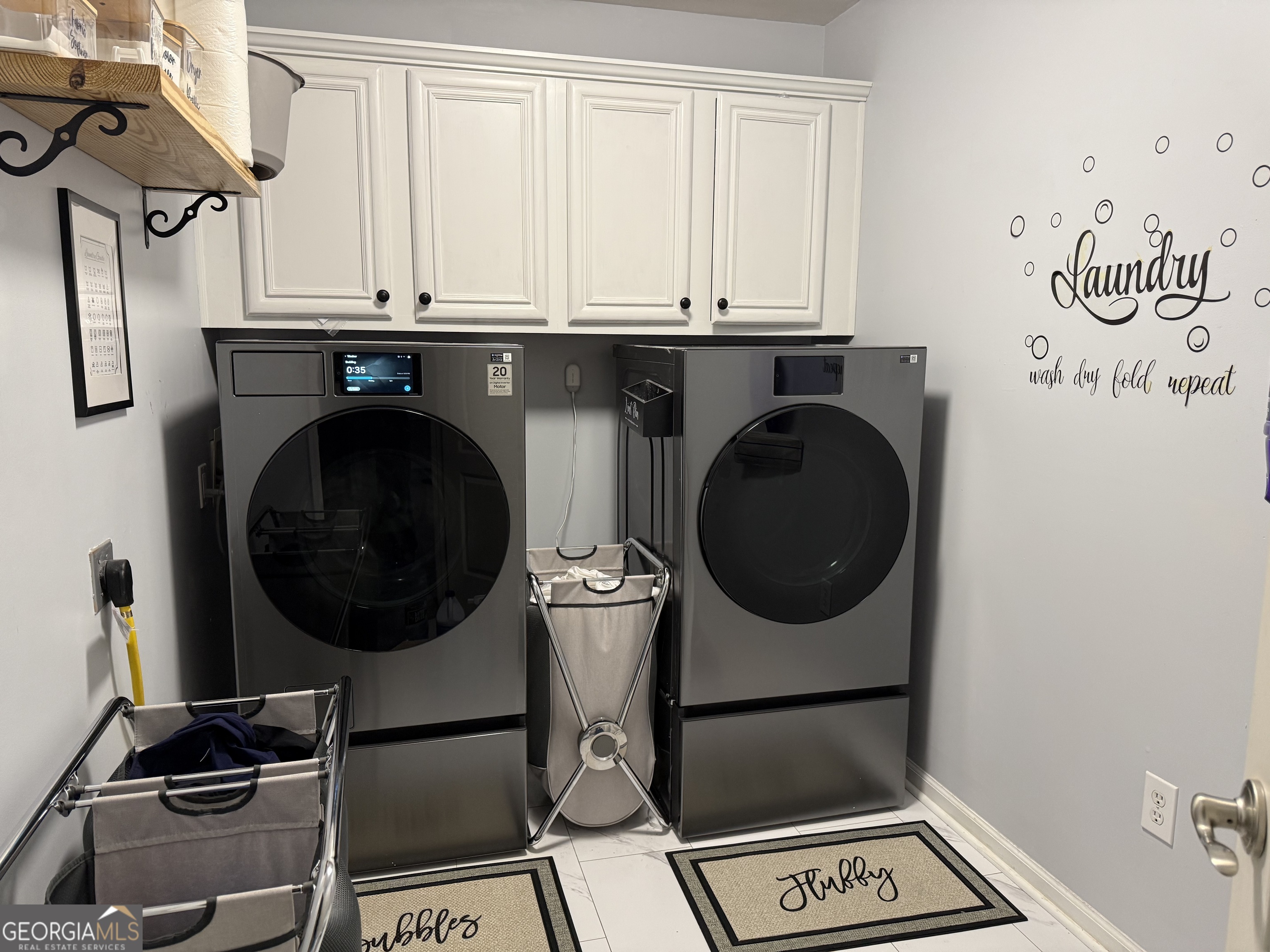 3163 Christophers BND