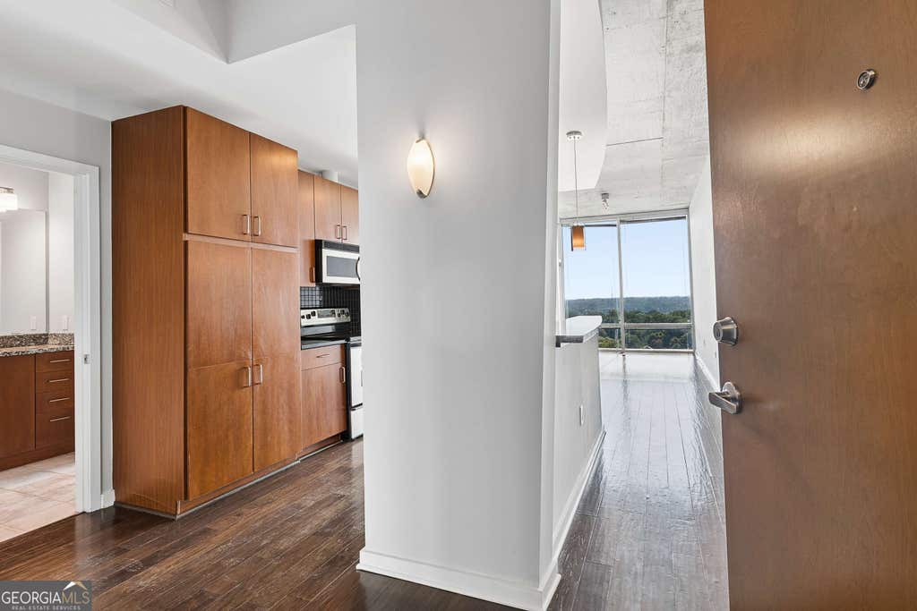 Photo of 943 Peachtree Street NE #1314, Atlanta, GA 30309 (MLS # 10831799)