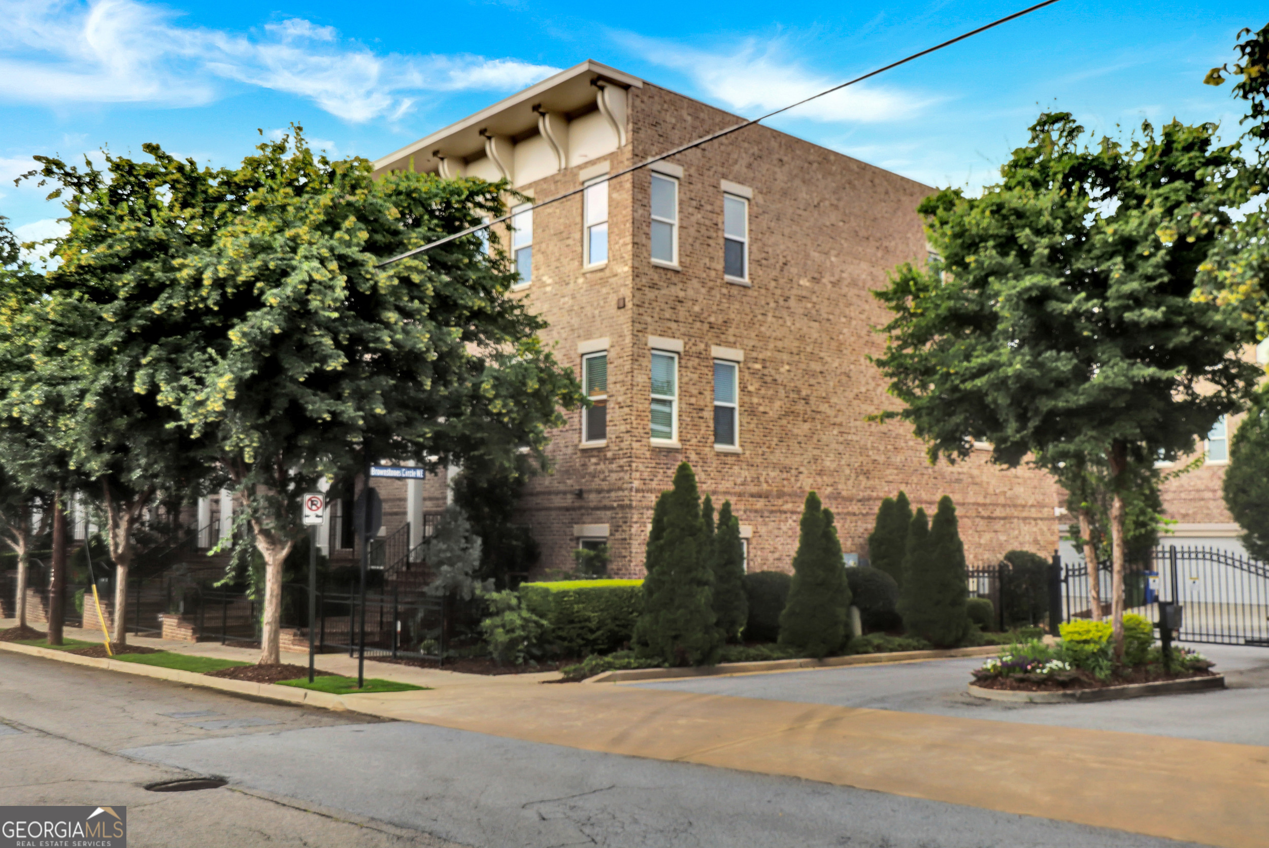 326 Brownstones CIR NE