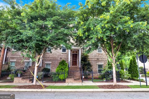 Photo of 326 Brownstones Circle NE, Atlanta, GA 30312 (MLS # 10547737)