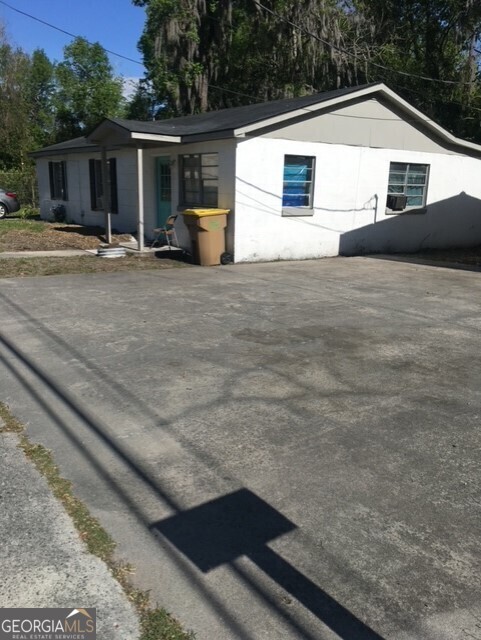 2214 Shell RD
