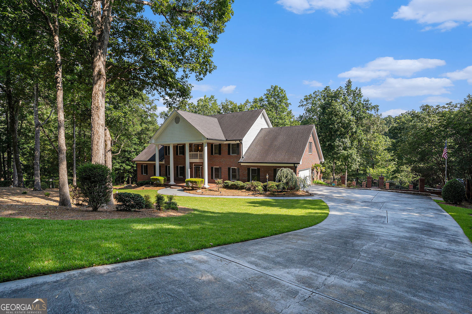 402 Clyde CT