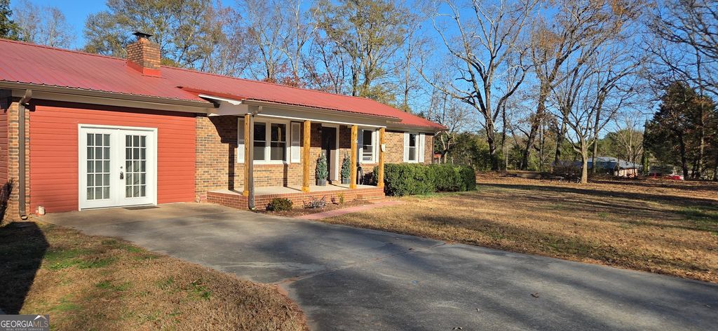 Photo of 1024 Mount Olivet Road, Hartwell, GA 30643 (MLS # 10655258)