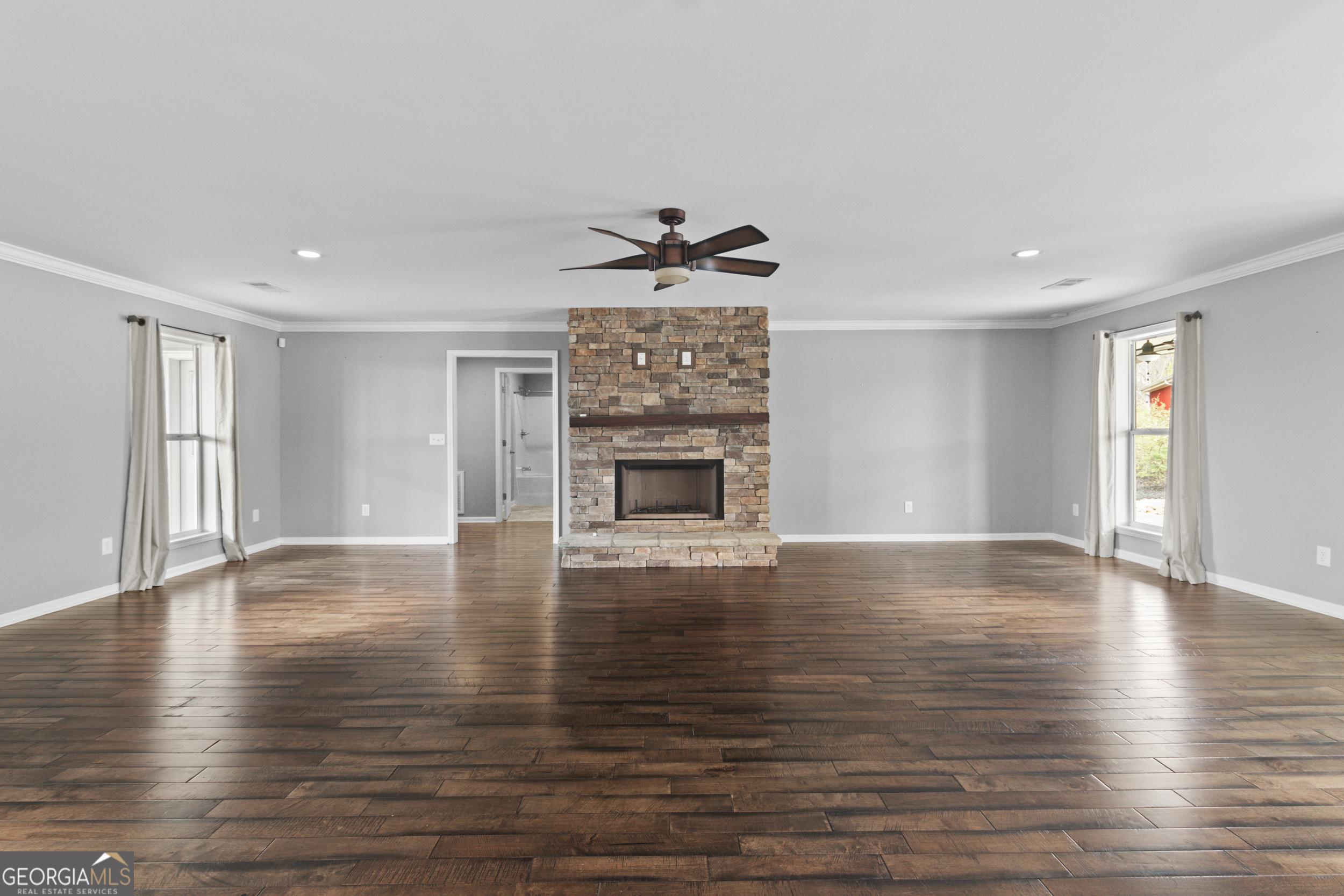160 Westmoreland RD