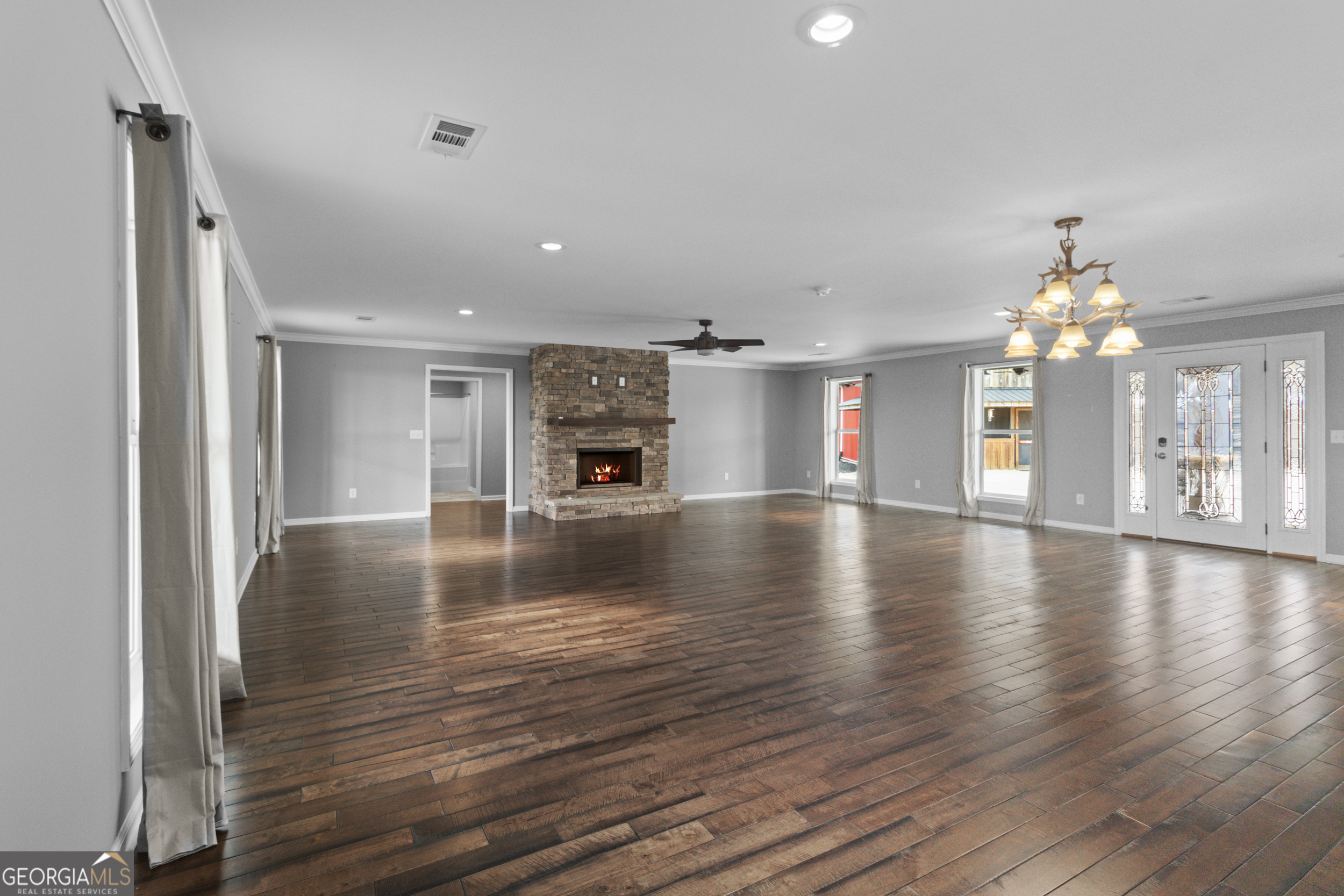 160 Westmoreland RD