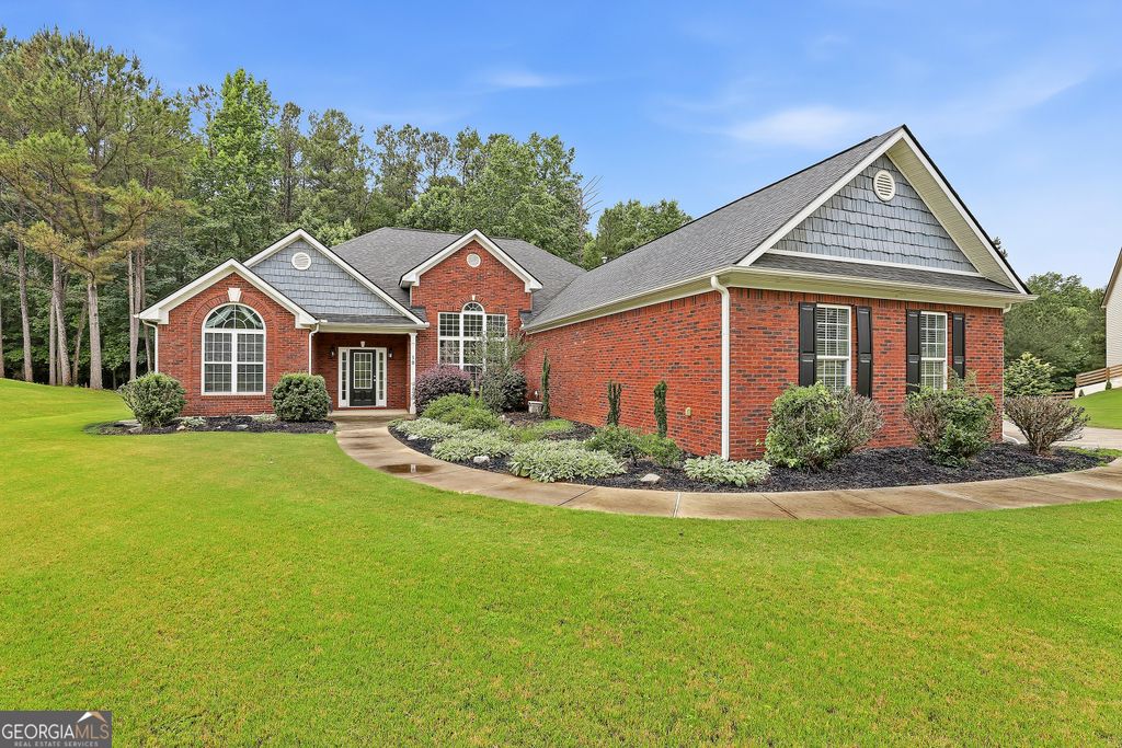 Photo of 50 Yates Court, Newnan, GA 30263 (MLS # 10775035)