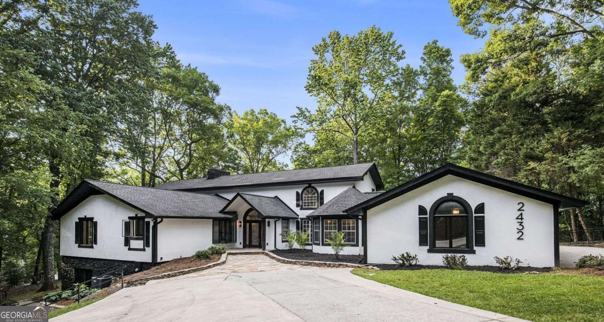 2432 Thompson Mill RD